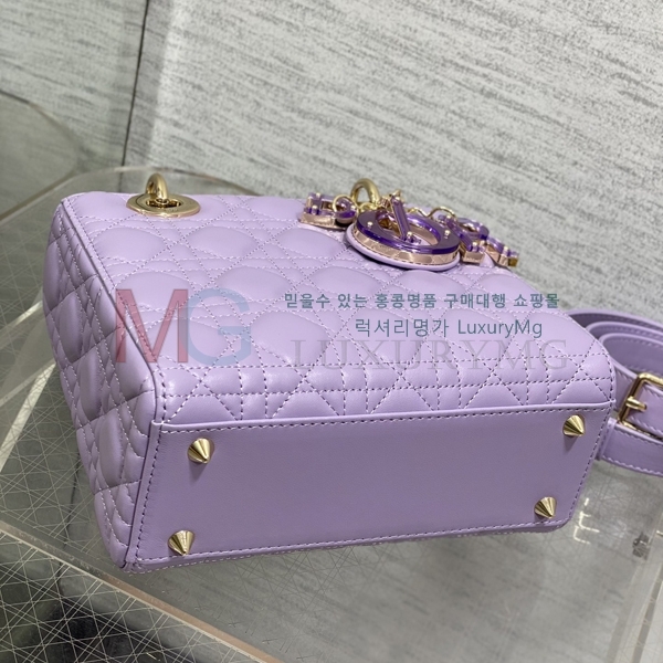   ̵ M75800-2