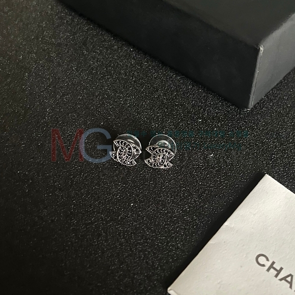 * Ͱ G12251683