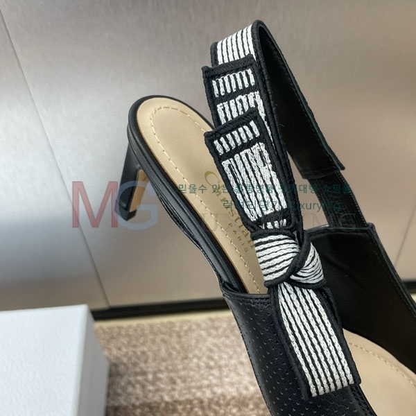    3D2R60995-1