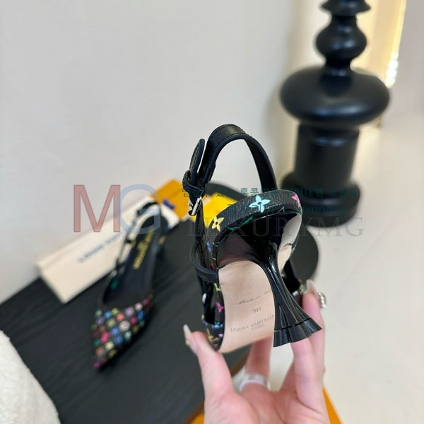 ̺   LV9066680-1