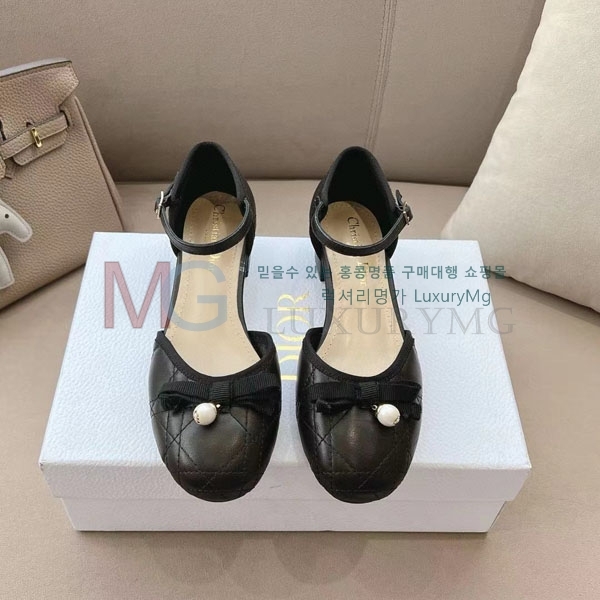     3D2R1125496
