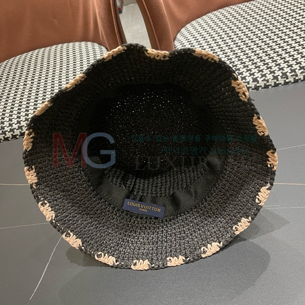 ̺  LV68851-2