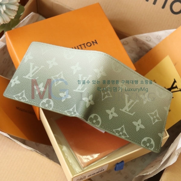 ̺   M11547-1