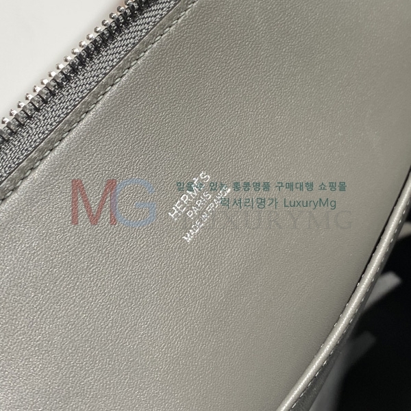 ޽  H171660-4