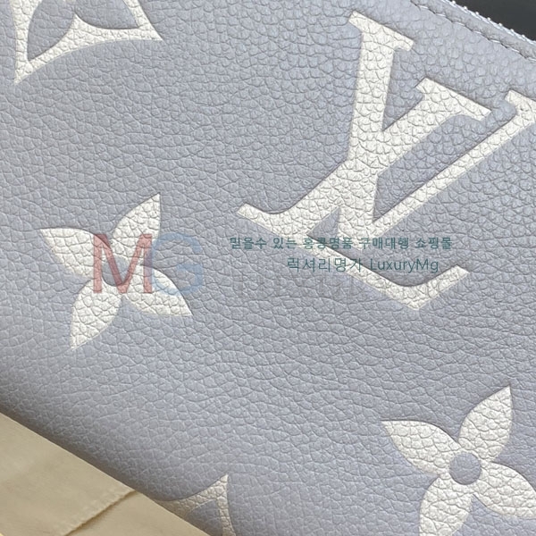 ̺   M14228-1