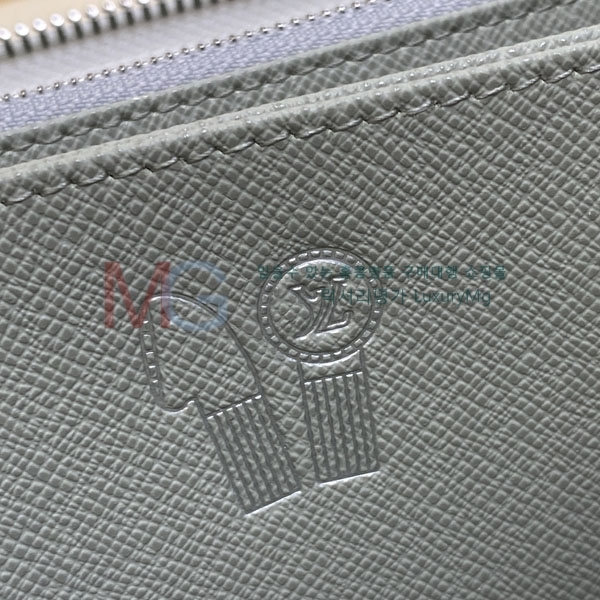 ̺   M13908
