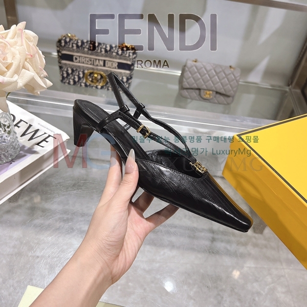  ̵ FF65641-7