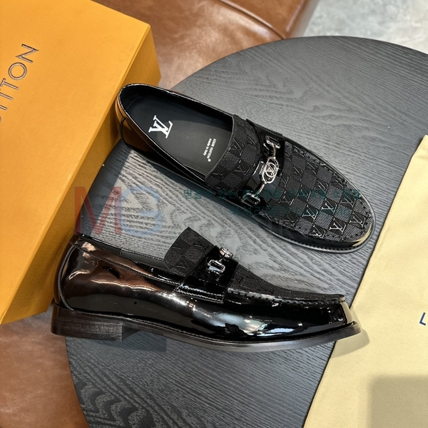 ̺  屸 LV264923-4