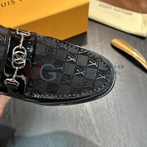 ̺  屸 LV264923-4