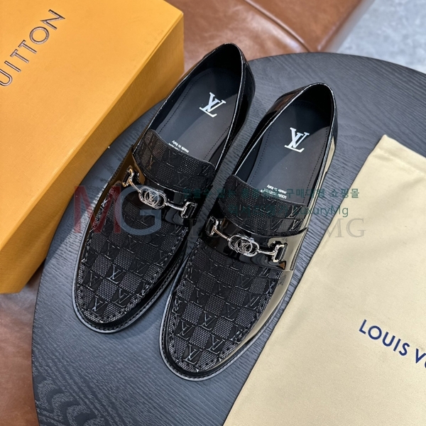 ̺  屸 LV264923-4