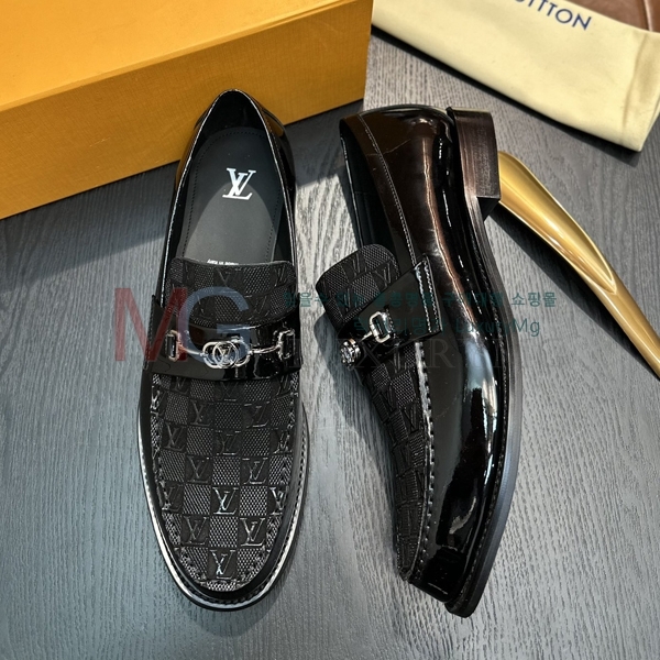 ̺  屸 LV264923-4