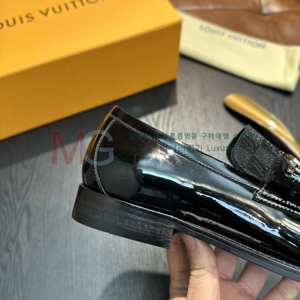 ̺  屸 LV264923-4