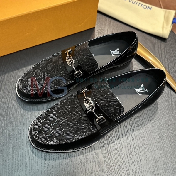̺  屸 LV264923-4