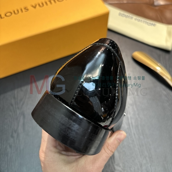 ̺  屸 LV264923-4