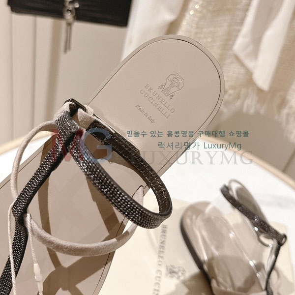 ڷ ġڸ   BC123872-1