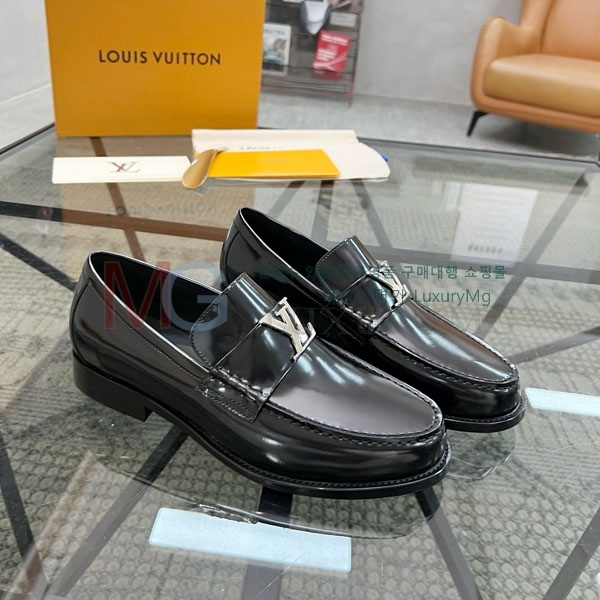 ̺   LV288036