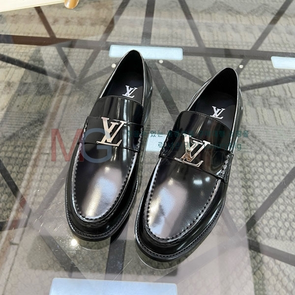 ̺   LV288036