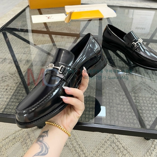 ̺   LV288037