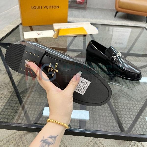 ̺   LV288037