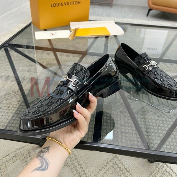 ̺   LV288037-4