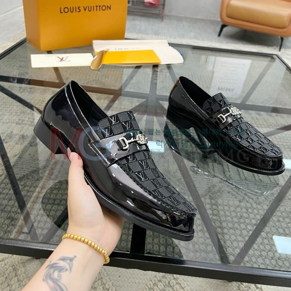 ̺   LV288037-4
