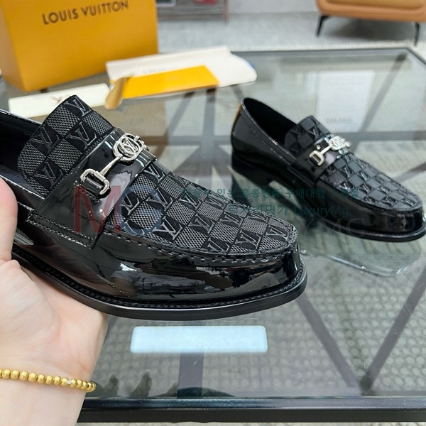 ̺   LV288037-4