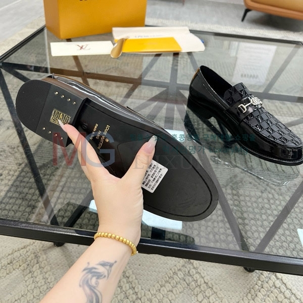 ̺   LV288037-4