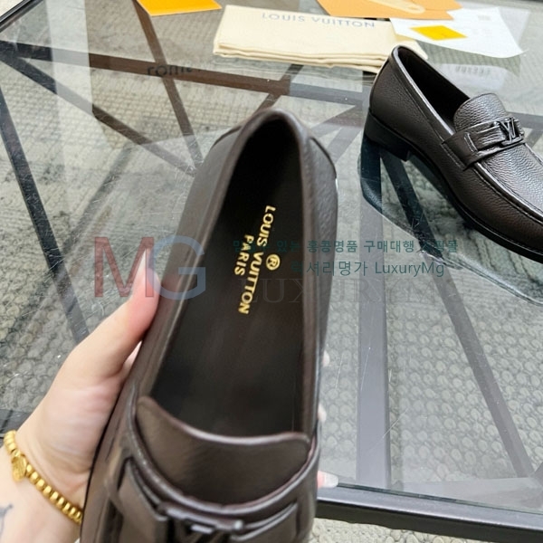 ̺   LV288038-1