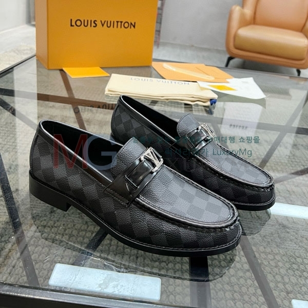 ̺   LV288039