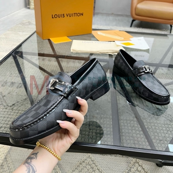 ̺   LV288039