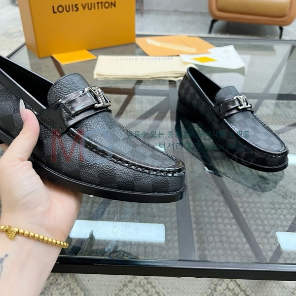 ̺   LV288039