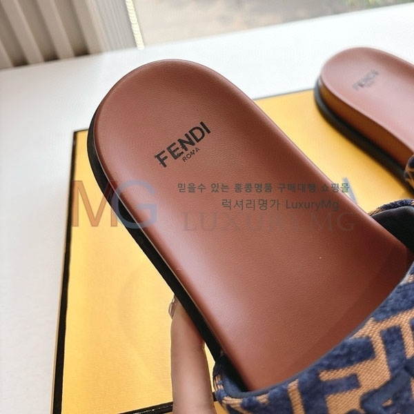   FF658011-4