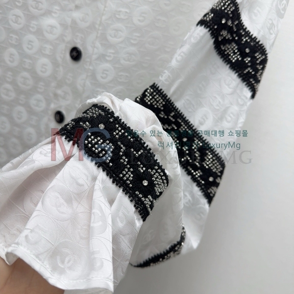  *  CHY453858