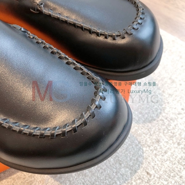 ޽    MZ5833063-1