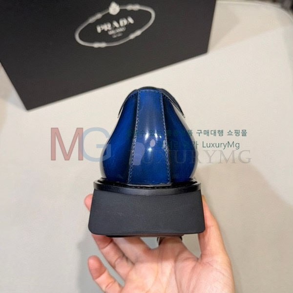   屸 PR011056-1