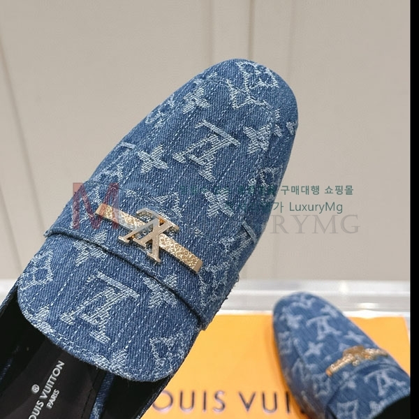 ̺    KR806630-3