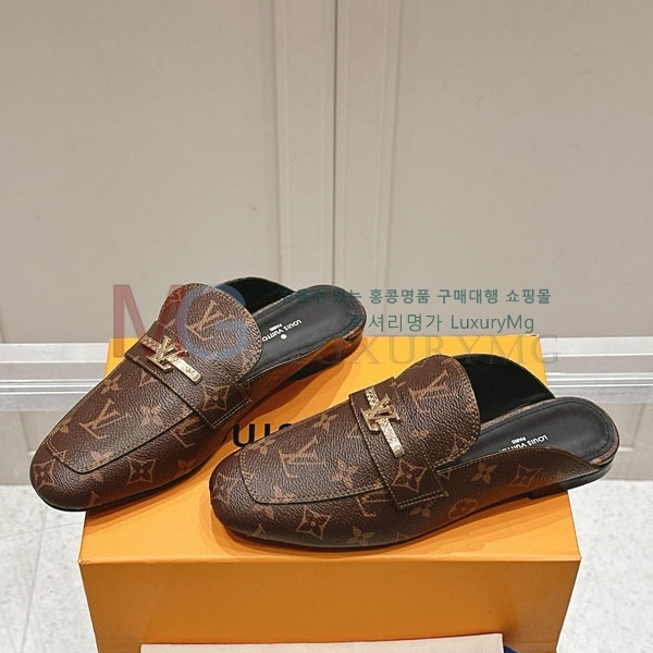 ̺    KR806630-4