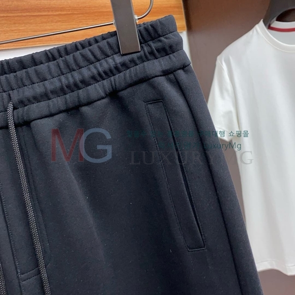   ݹ GV749850-4