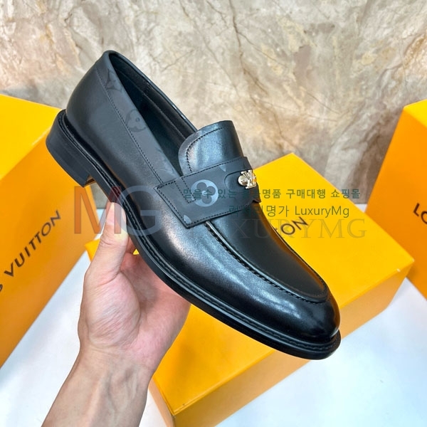 ̺  屸 LVP690881