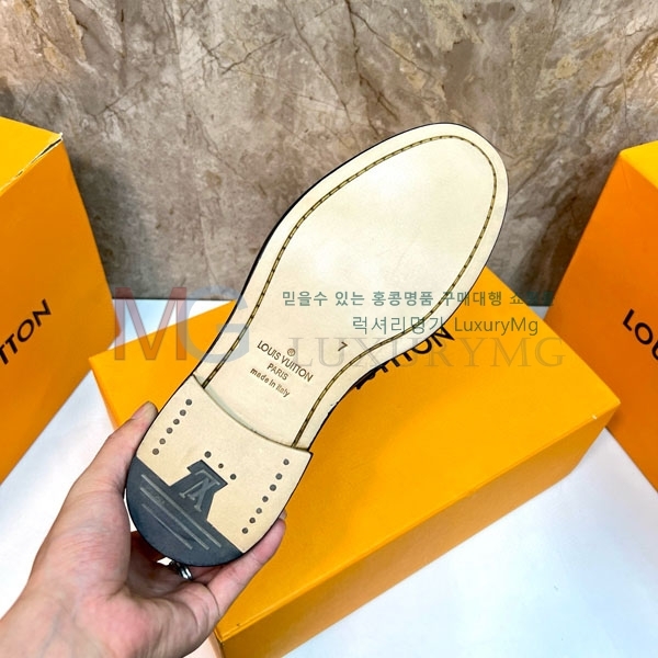 ̺  屸 LVP690881
