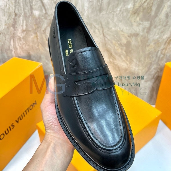 ̺  屸 LVP690881-4