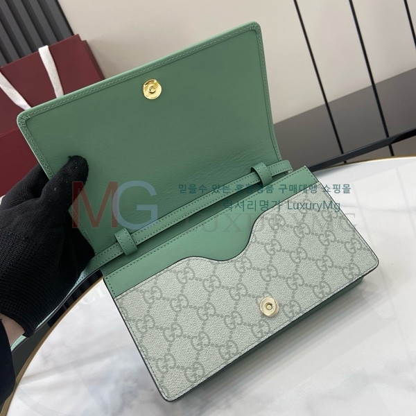  GG   ̴  820688-1