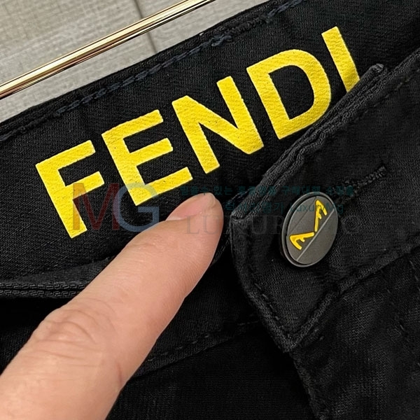   û F9908820