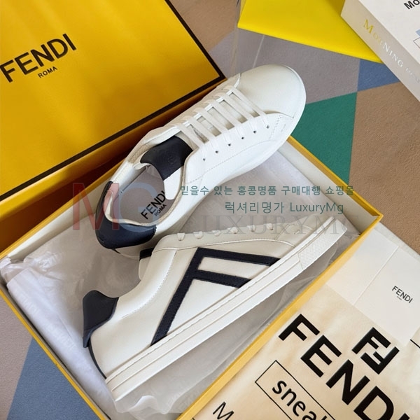   Signature Ŀ F5F387706