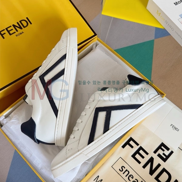   Signature Ŀ F5F387706