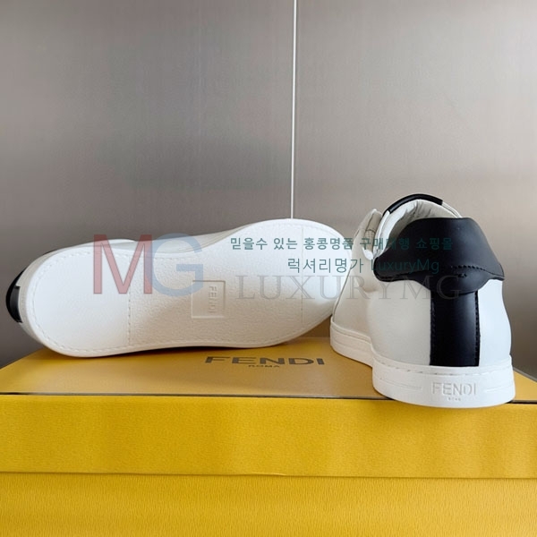   Signature Ŀ F5F387706-4