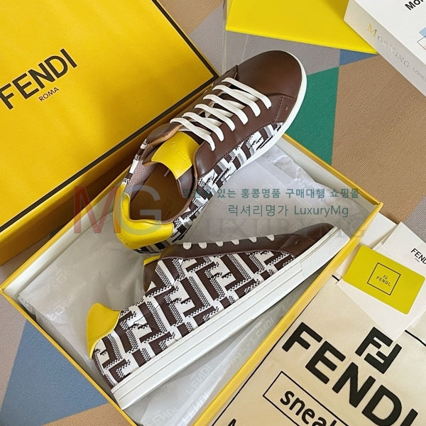   Signature Ŀ FF006813-1