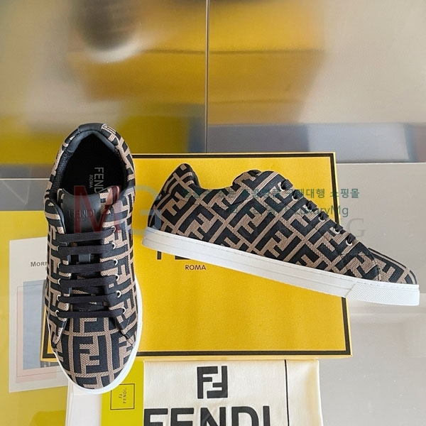   Signature Ŀ FF006813-3