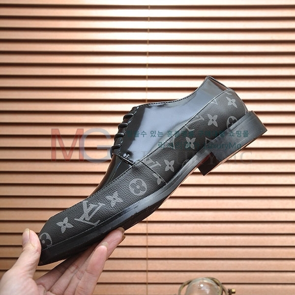 ̺  屸 H3062070