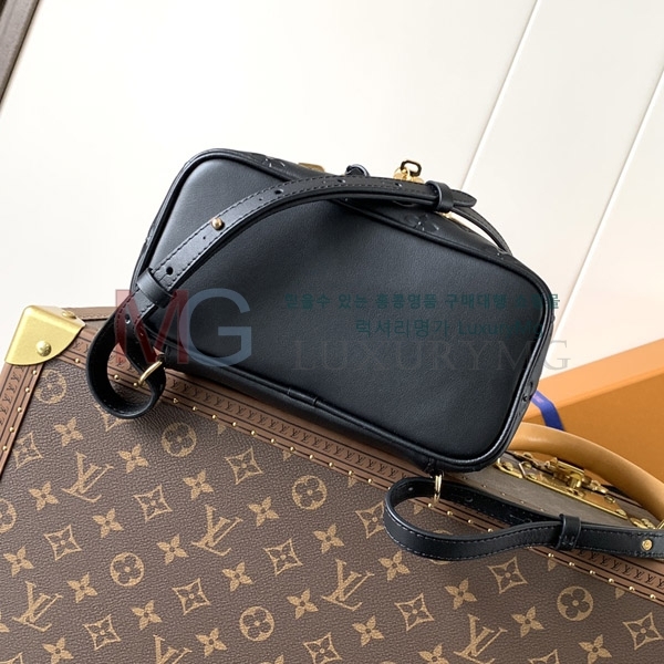 ̺   PM M13357-1
